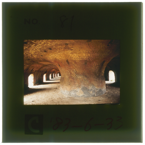 Mitsuyougyouhofumangamanonaibuhaba3.8mētorutakasa2.6mētorunodaenkeikuudouga16noshouseishitsuniwakarerushouseichuunoondohasesshi1100donitasshitatoiu