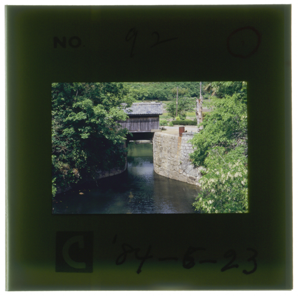 Okayamahemukautakasebunewotooshitakurayasugawakyuusuimon