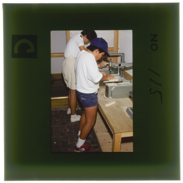 Tezukurinotaikenhidarihamokkousankakōnādekousakuwotanoshimukodomotachi