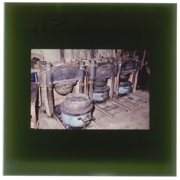 Yuatsushikiassakukimushitahazenomiwoasabukuroniireyuatsuwokaketerouwoshiborufukuokakensetakamachinokamezakiseiroujode