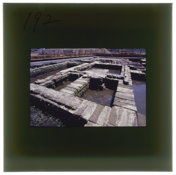 Migihahakkutsusaretaekihonokunokisoishigumiseizentotsumaretakiriishihasukoshinoyurumimonai